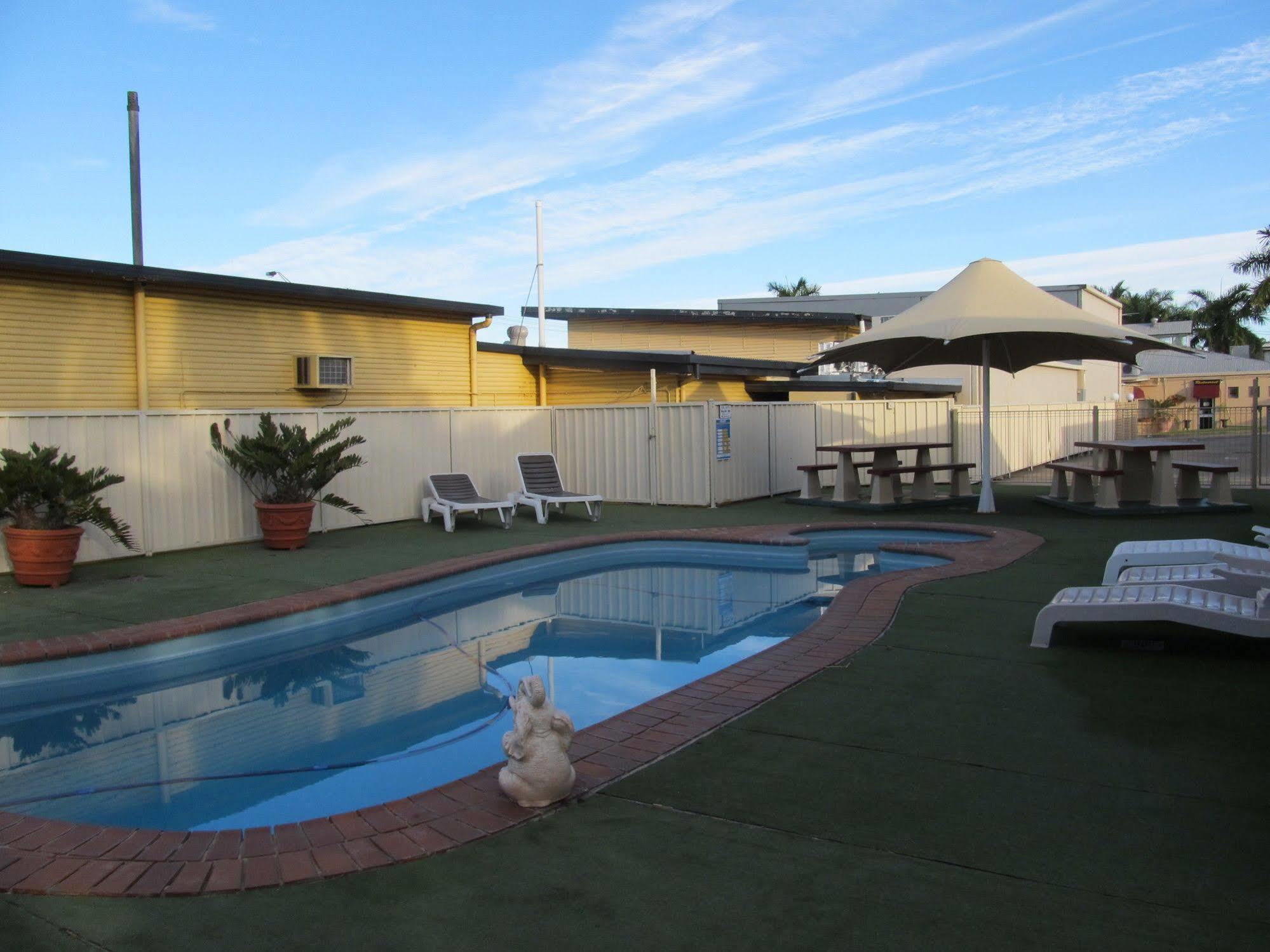 Sunpalms Motel 3*